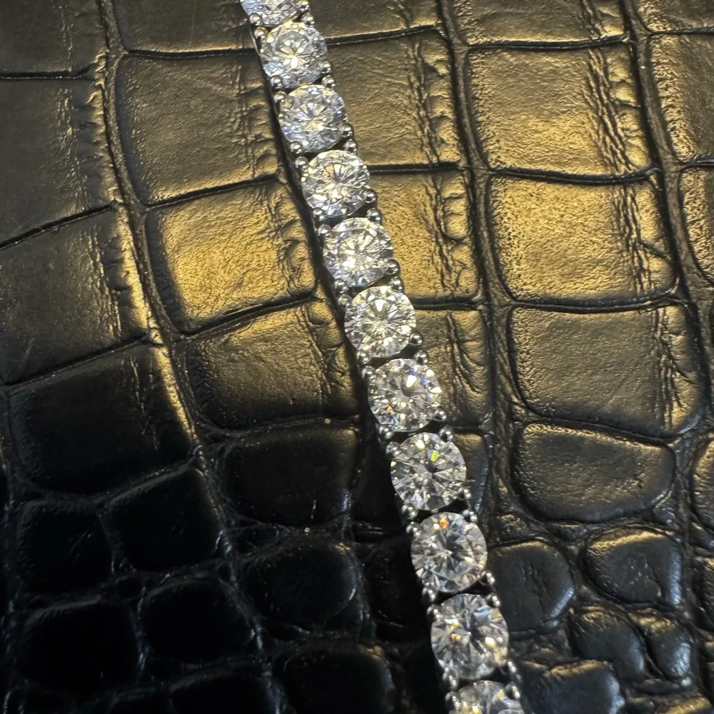 Diamond Tennis Necklace in White Gold- 5mm - Picture 3 of 3